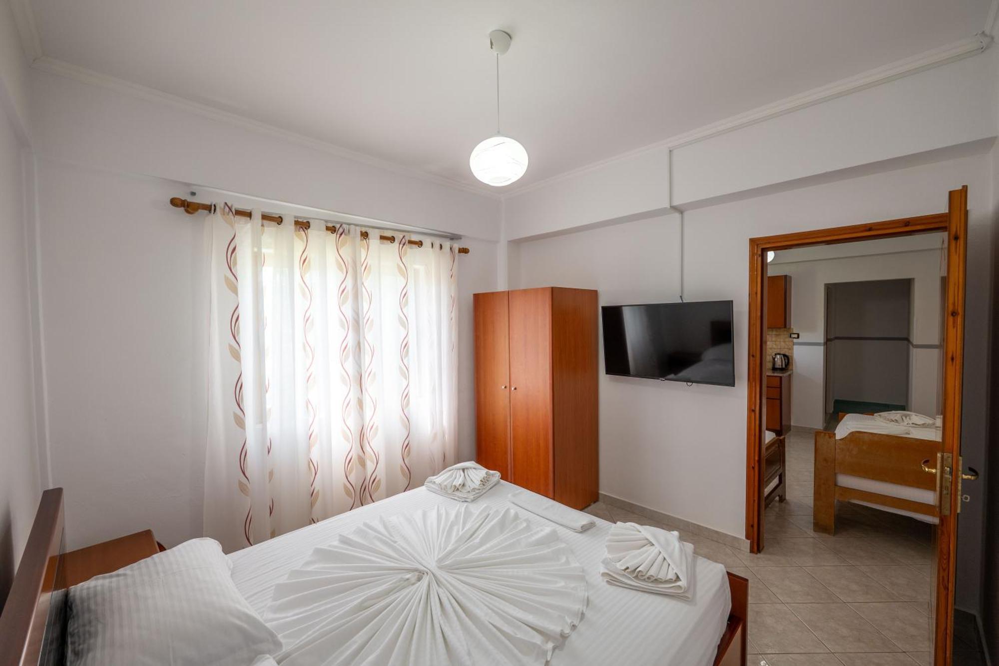 Apartments Mario Ксамил Экстерьер фото