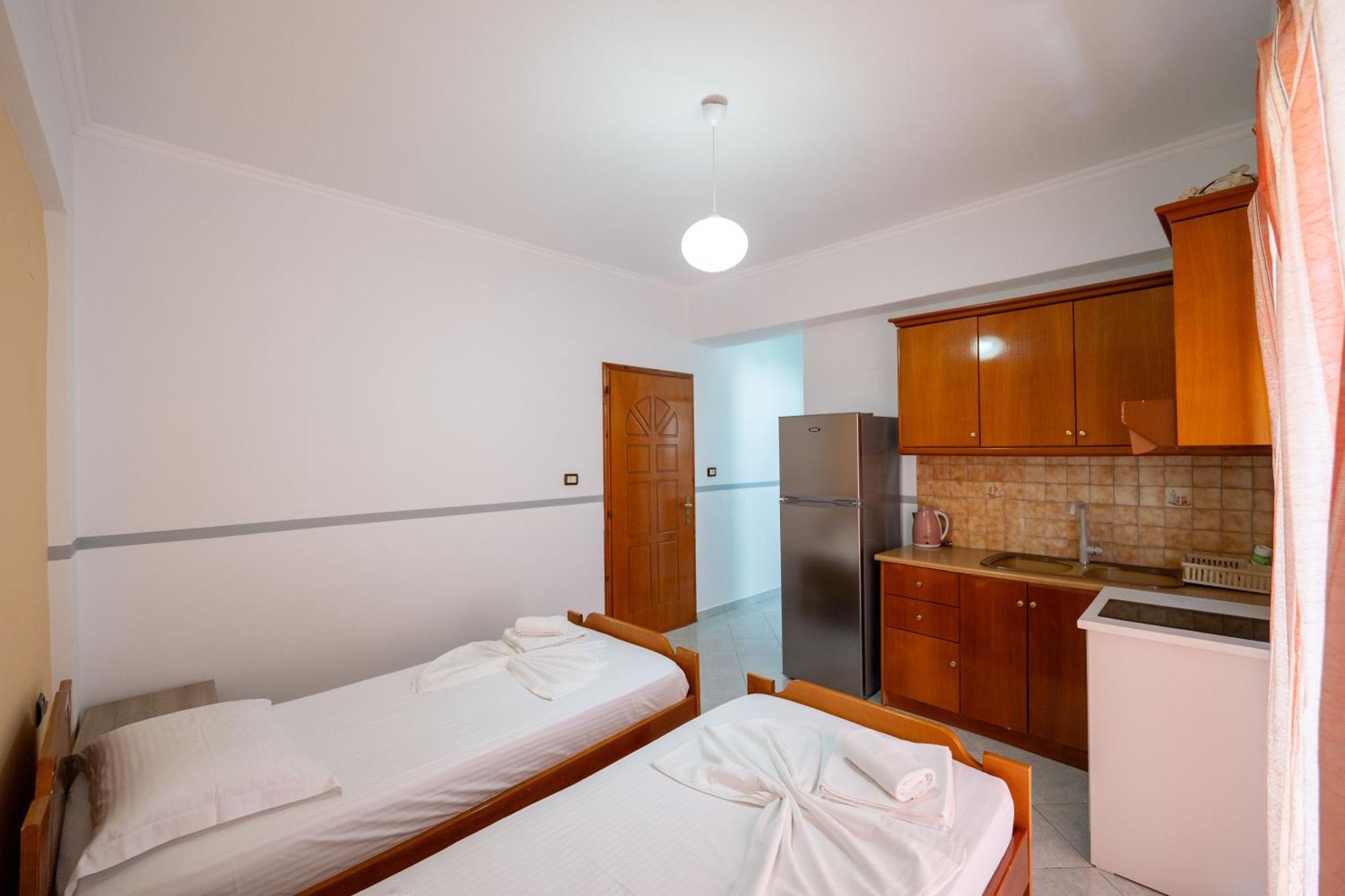 Apartments Mario Ксамил Экстерьер фото